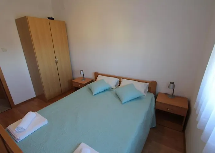 Valdina 3*